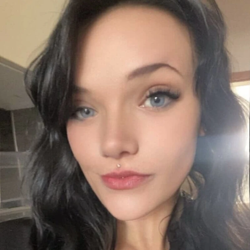 Sarah_Sugar69
