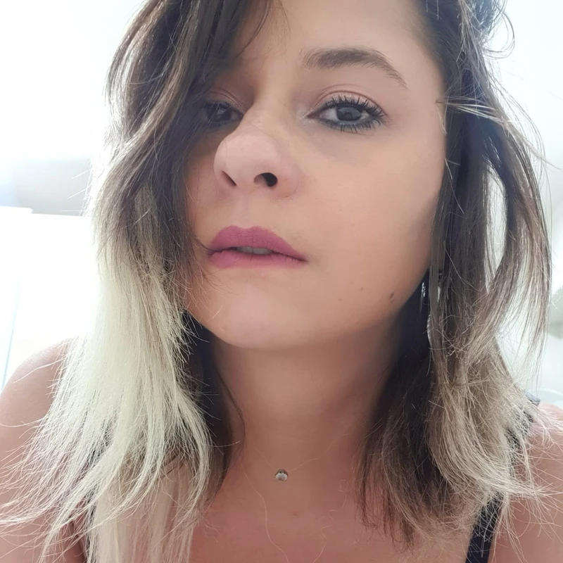 Almira899