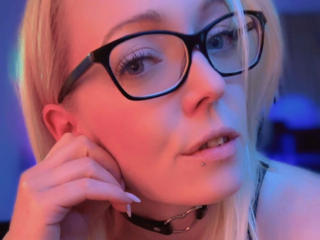 LeaKirsch-hot